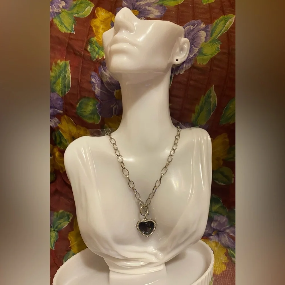 Paparazzi Necklace - EUC ~ Check Your Heart Rate - Purple